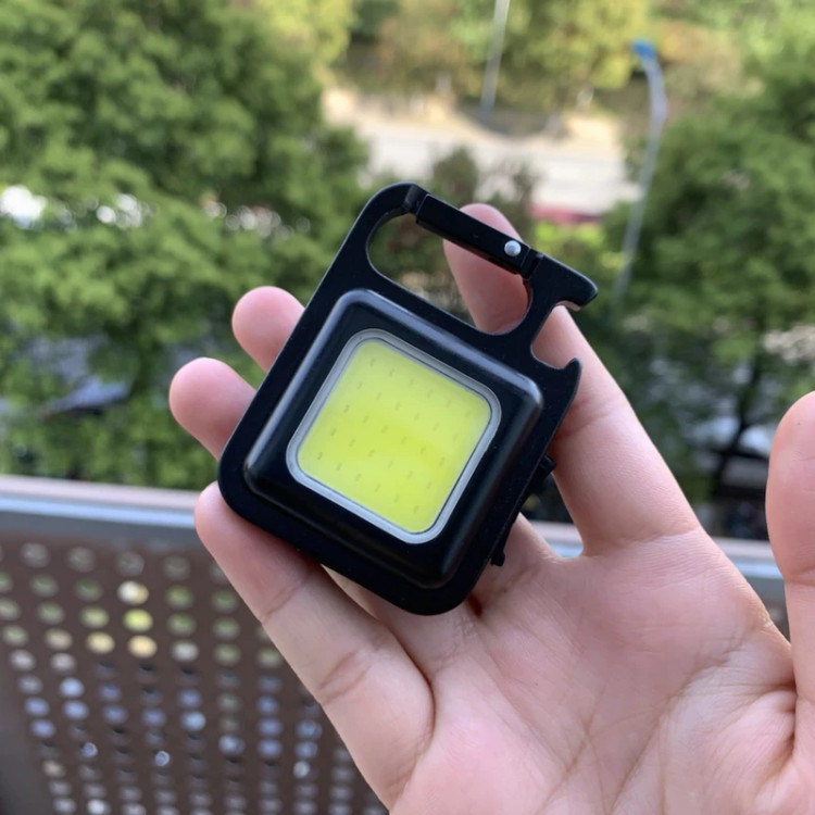 چراغ قوه شارژی چندکاره سی او بی مدل Magnetic Light